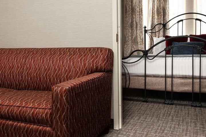 Room 4 of 35