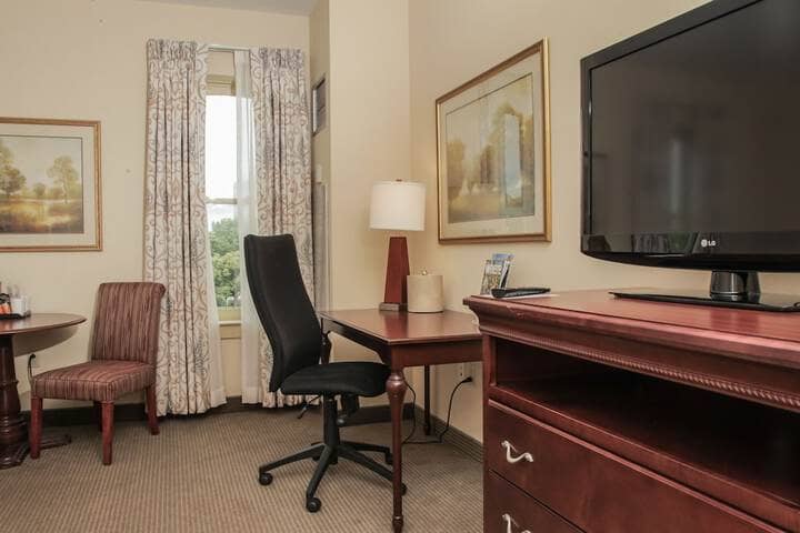 Room 16 of 35